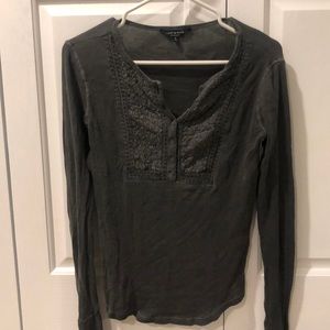 Long sleeve textured quarter button up shirt